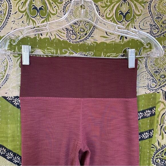Vuori Cedar Lux Rib Studio Leggings Size Extra Small - Picture 3 of 16